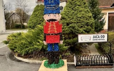 Župnik Broda na Kupi javno se ispričao zbog izjava oko orašara. Prije naveo da je “simbol zla”