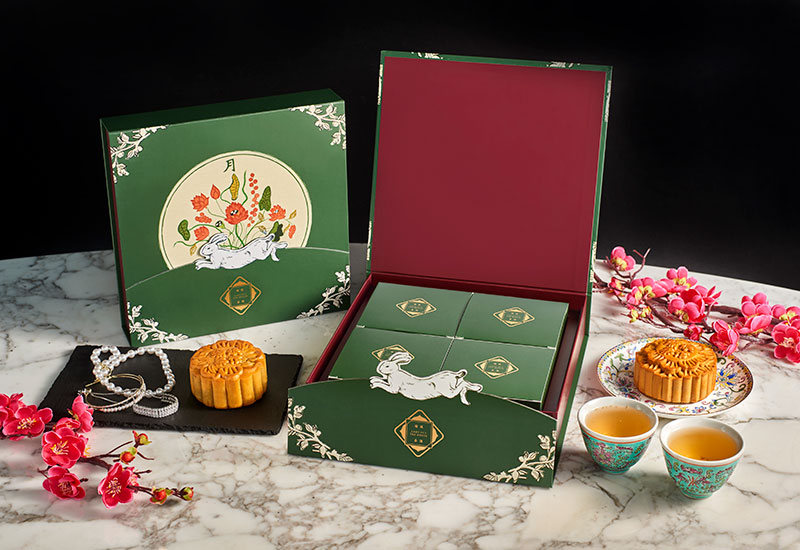 Calling all mooncake box collectors! Get your hands on our unique Bijoux  Clair de Lune mooncake box by Banyan Tree Kuala Lumpur this…