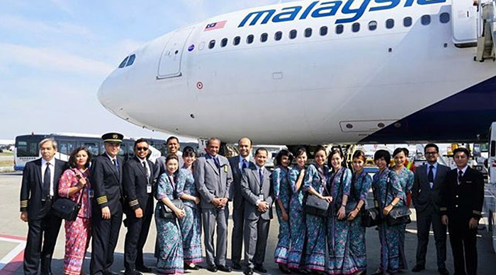 Malaysia Airlines uniforms to be redesigned by Farah Khan