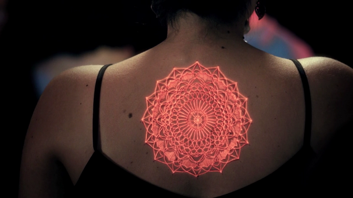 Body art comes alive in Oskar & Gaspar’s video mapping projections