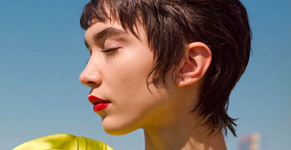 Here's How to Gracefully Grow Out a Pixie Haircut