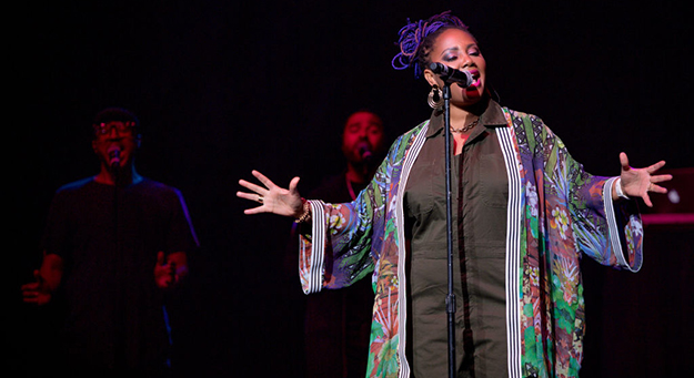 The Lalah Hathaway performance you need to see to believe
