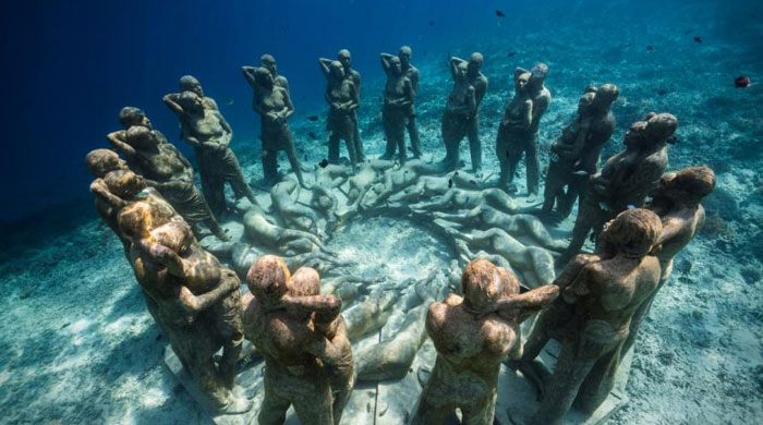 You can now see the haunting underwater figures in Gili Island