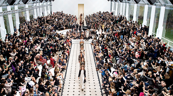 Burberry’s live Snapchat ad campaign of its SS16 collection