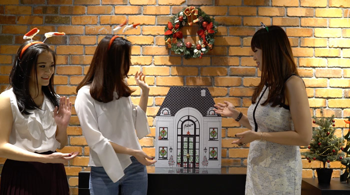 What’s inside our Buro 24/7 Malaysia Christmas Beauty Dollhouse?