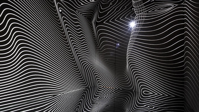 Take a break from reality with Refik Anadol’s illusory room