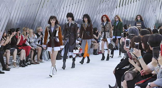 Watch the Louis Vuitton Cruise 2019 livestream here
