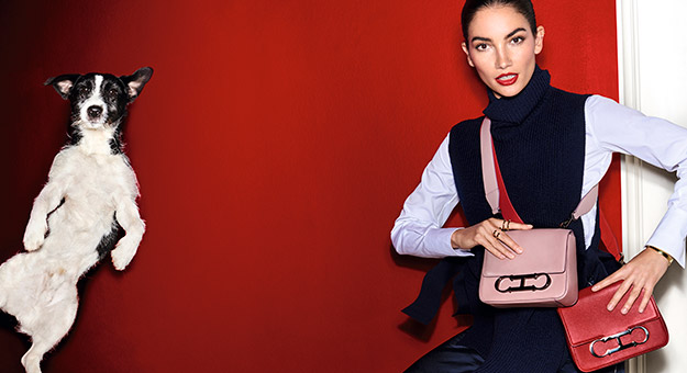 Carolina Herrera Initials Insignia Medium Shoulder Bag - Red