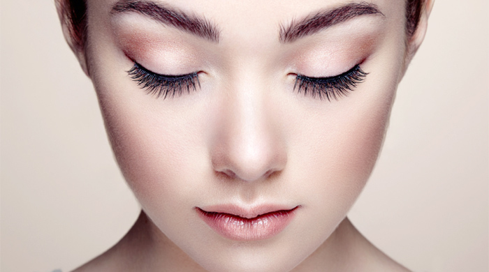 Lashes for days: Expert tips to finally getting it right