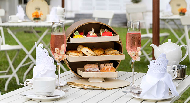 There is a new (delectable) afternoon tea in town