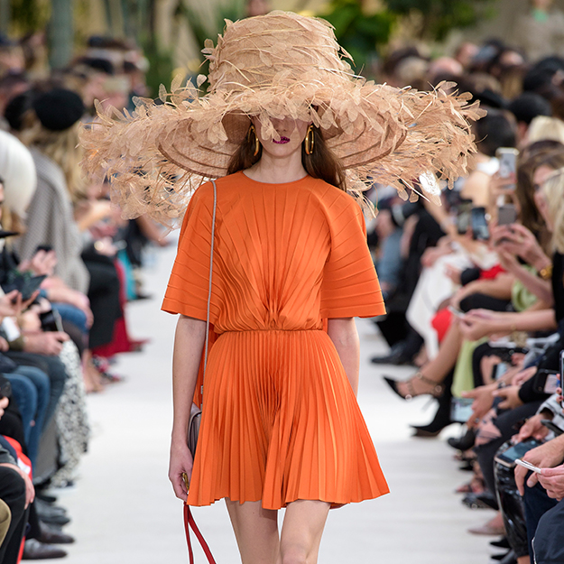 The best of PFW SS19 day 7: Valentino’s XXL feather hats