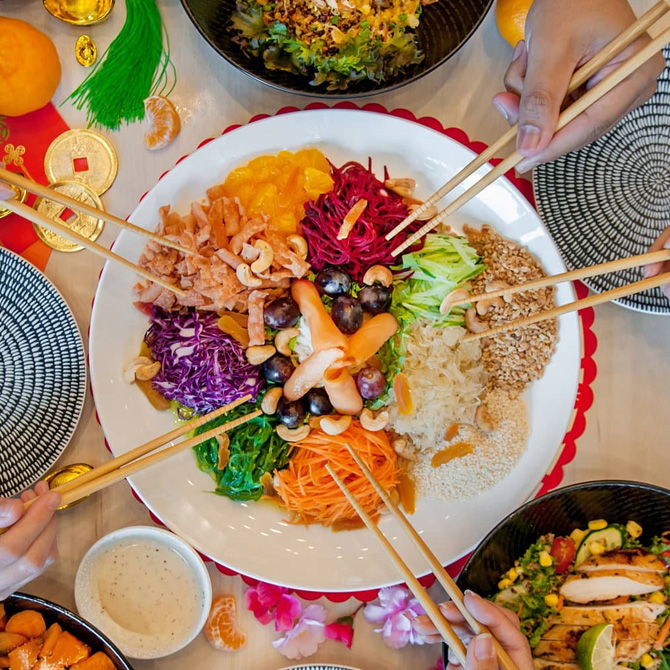 5 Yee Sang you can order via GrabFood for tonight’s reunion dinner