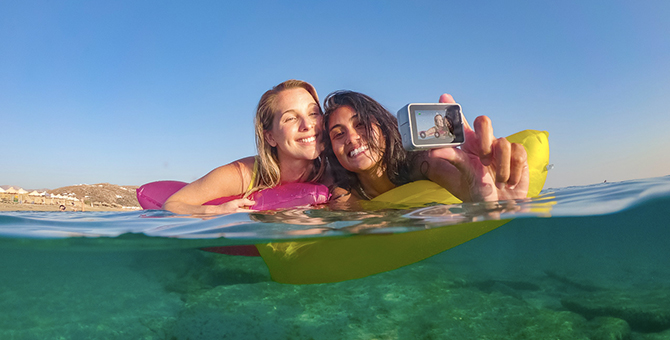 6 Innovative underwater tech gadgets for your next island/beach adventure