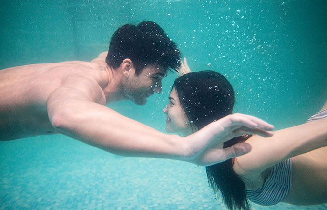 5 Things you should know about underwater sex before you dive in