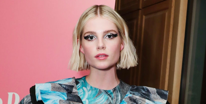 Mini-trend: Metallic cat-eyes that are the very definition of low-key drama