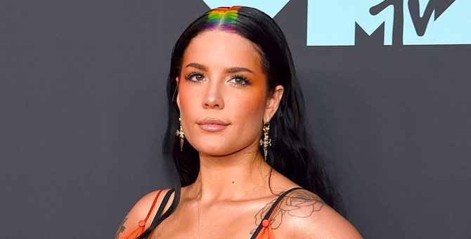 10 Traffic-stopping beauty looks from MTV VMAs 2019