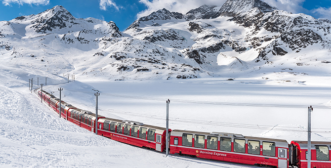 Hop on the Grand Train Tour of Switzerland and discover the Alpine nation’s highlights