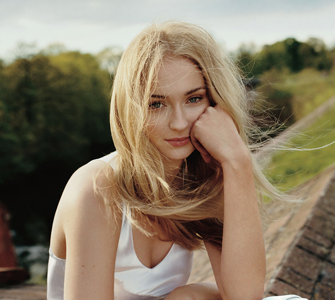 Sophie Turner Natural Hair Colour Blonde