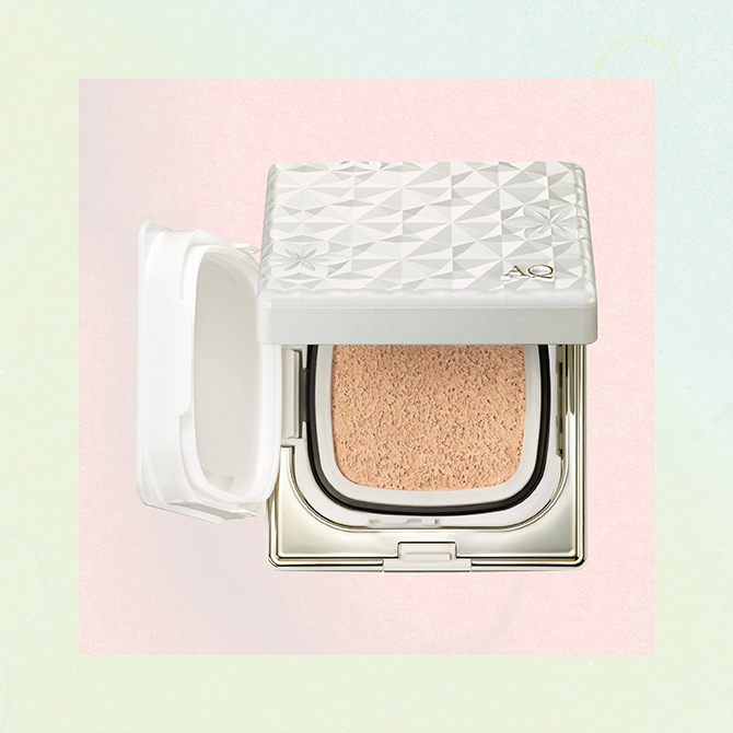 Decorte AQ Radiant Glow Lifting Cushion Foundation