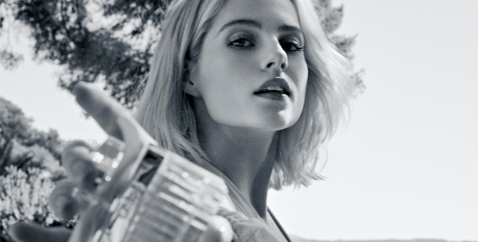 5 Minutes with actress Lucy Boynton on fragrance memories and what she loves about Chloé Signature Rose Tangerine