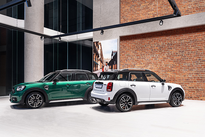There are two new limited-edition Mini Cooper S Countryman variants in Malaysia