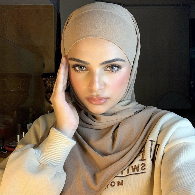 Hijabi Beauty Secrets: How to take care of your hair under your hijab, according to the pros