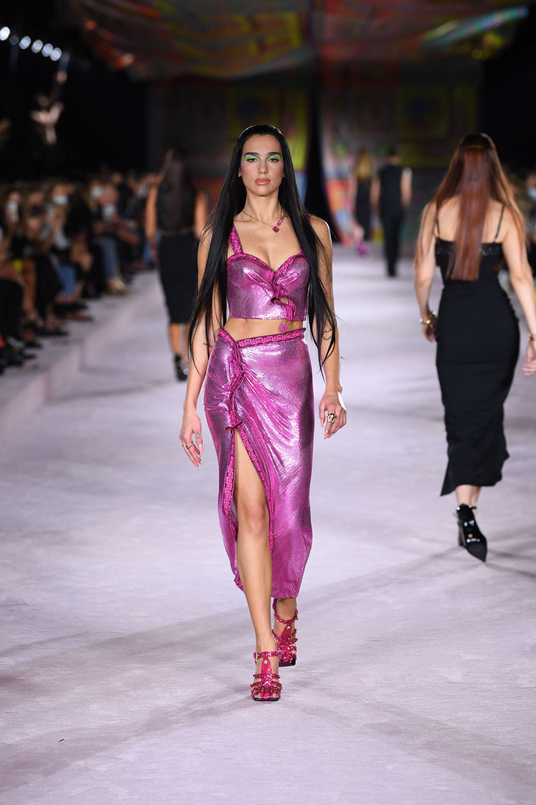 LOOKBOOK: Versace SS22 Runway