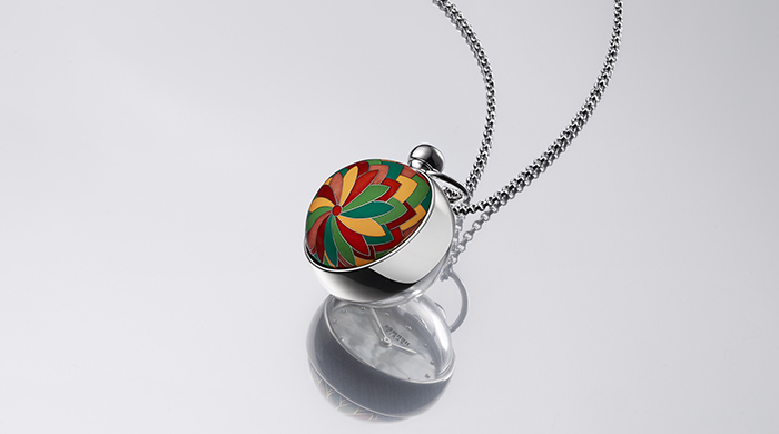 The new and improved Pendentif Boule by Hermès