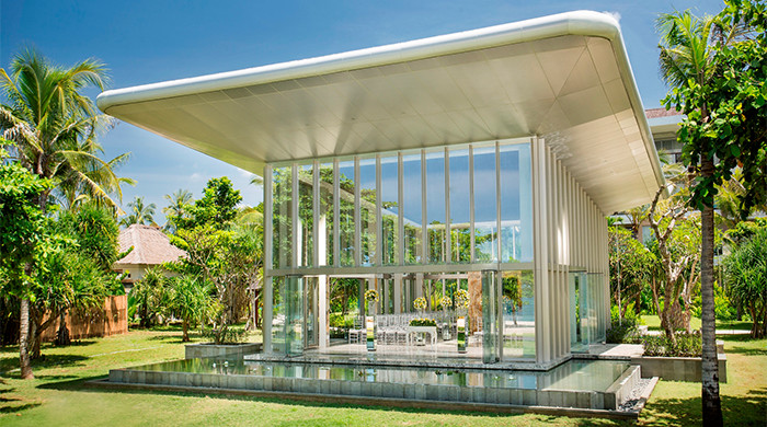 Get married by the beach in The Jewel Box