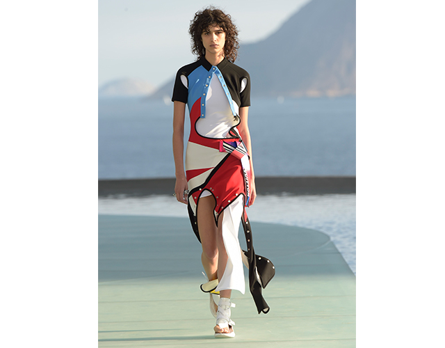 Es Devlin creates Louis Vuitton cruise catwalk in Brazil