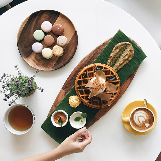 foret blanc cafe banana leaf waffle