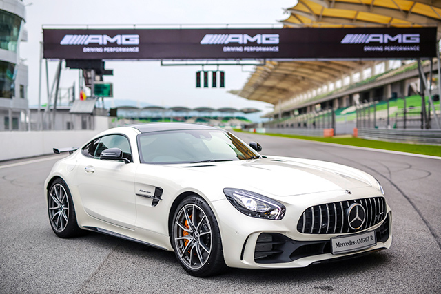 mercedes amg gt r racecar