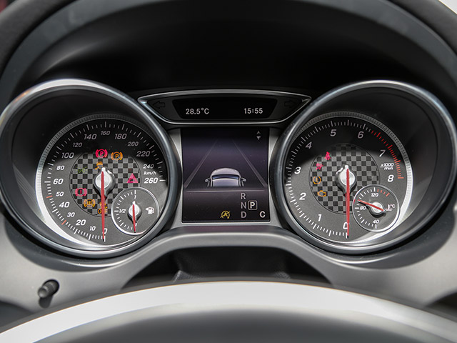 mercedes benz a 180 review dashboard