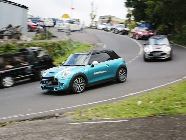 mini cabrio 2016 review bali - braking