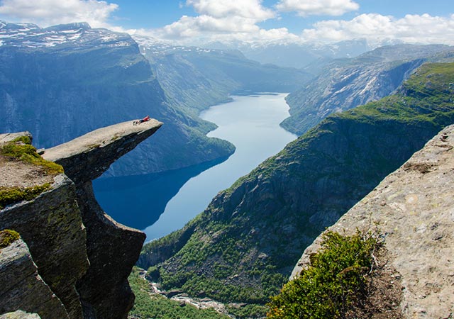 places to travel solo - norway