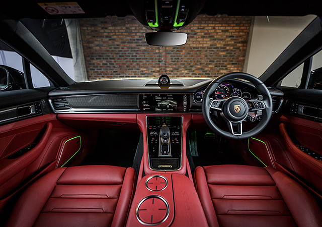 porsche panamera 2017 malaysia interior