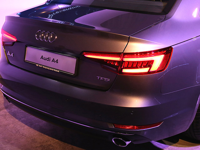 Audi A4 exterior