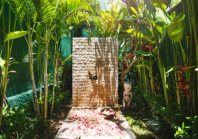 homeaway villa theo bali review-outdoor shower