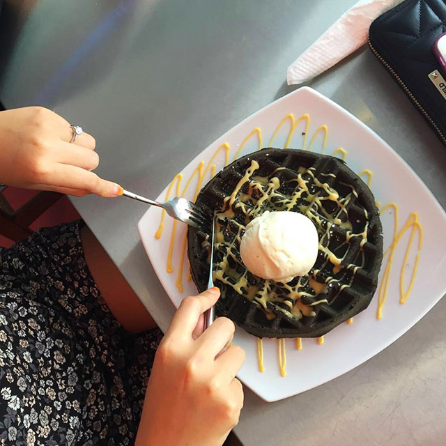 inside scoop salted egg yolk waffles