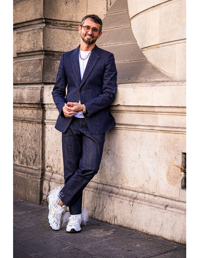 Suit with sneakers sales 2019