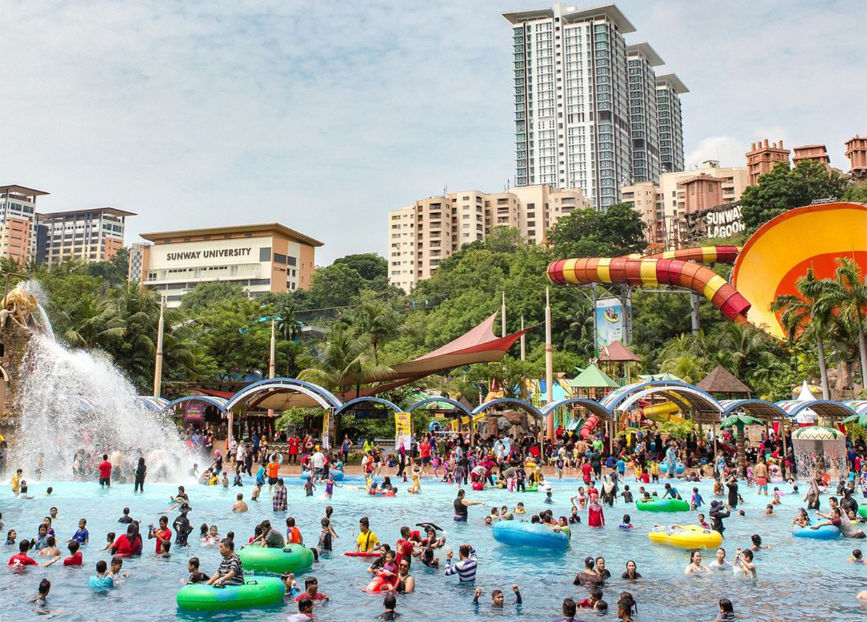 8 Water parks to visit around Malaysia for a splashing good time