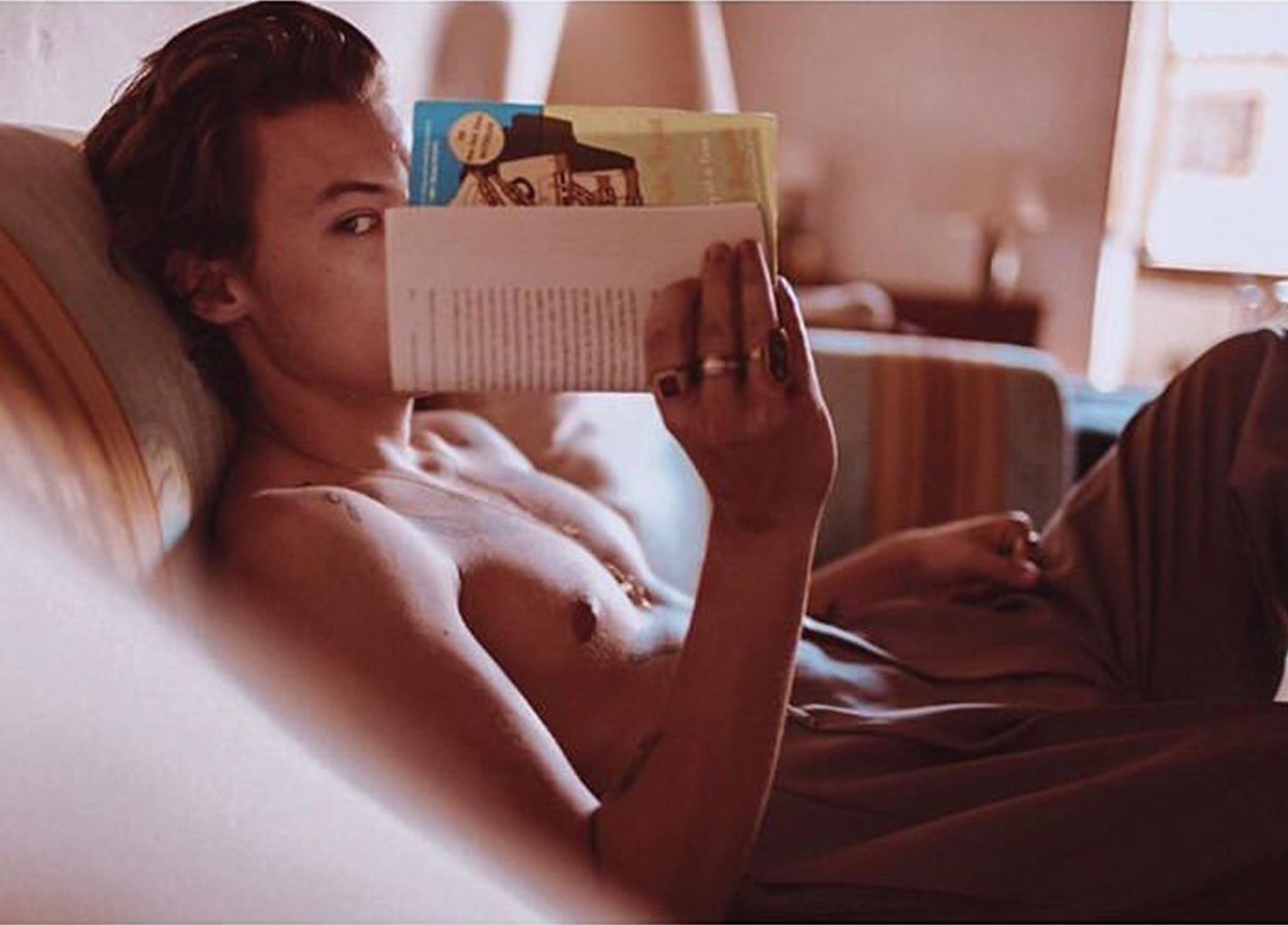 Read like Harry Styles: 10 Books the global pop star recommends