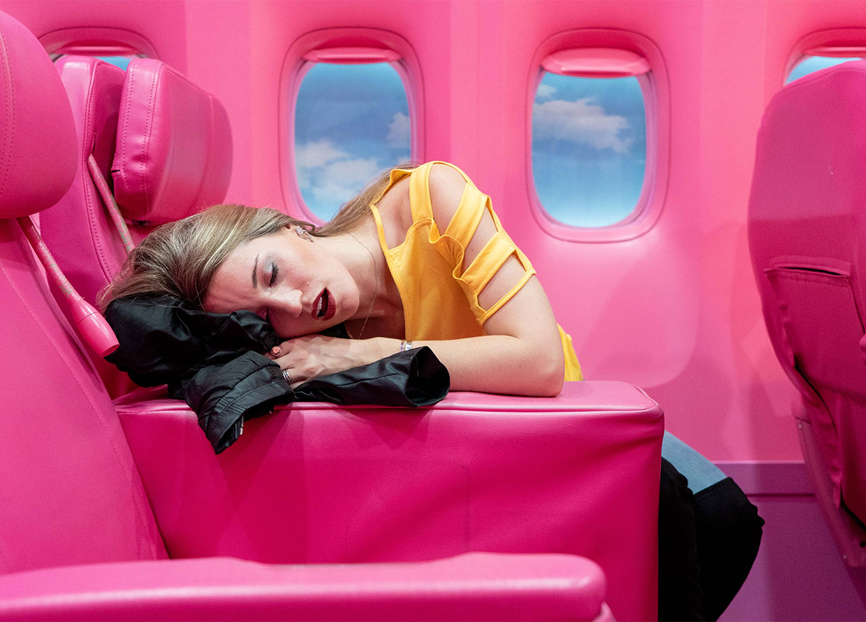 A complete guide to beating jet lag so you can travel to the fullest