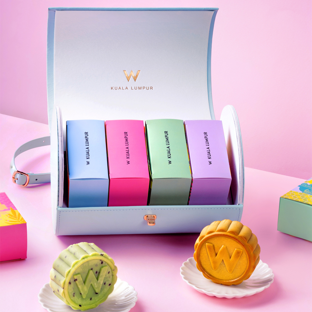 Giftbox -Christian Dior Cruise 2023 Moon Cake SET, Food & Drinks