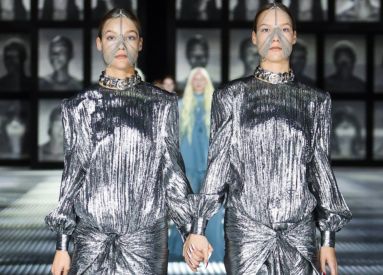 Reviewing the metallic silver fashion trend in 2023