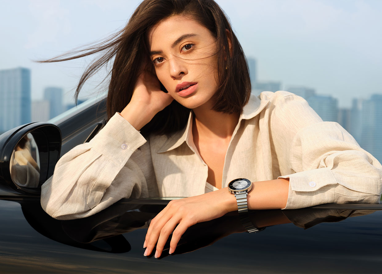 Elevate your style with the fashion-forward HUAWEI WATCH GT4