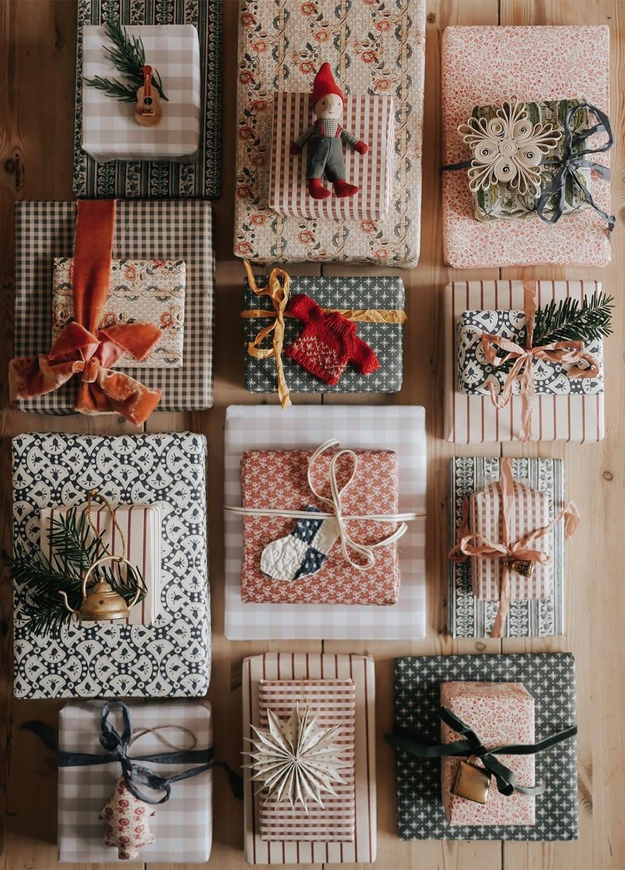 5 Fun and simple Christmas gift-wrapping ideas anyone can do
