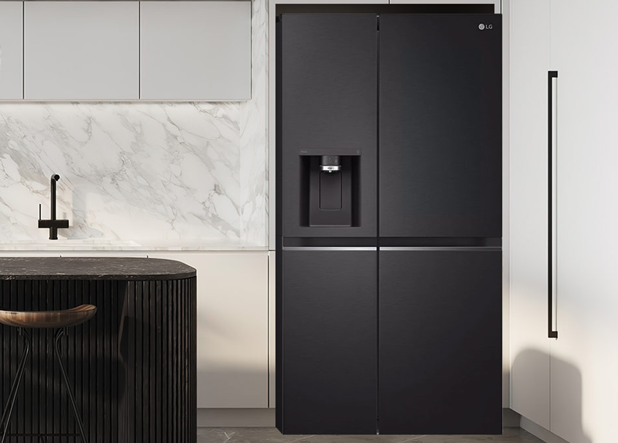 No more odours and spoiled foods with the LG Side-by-Side Fridge