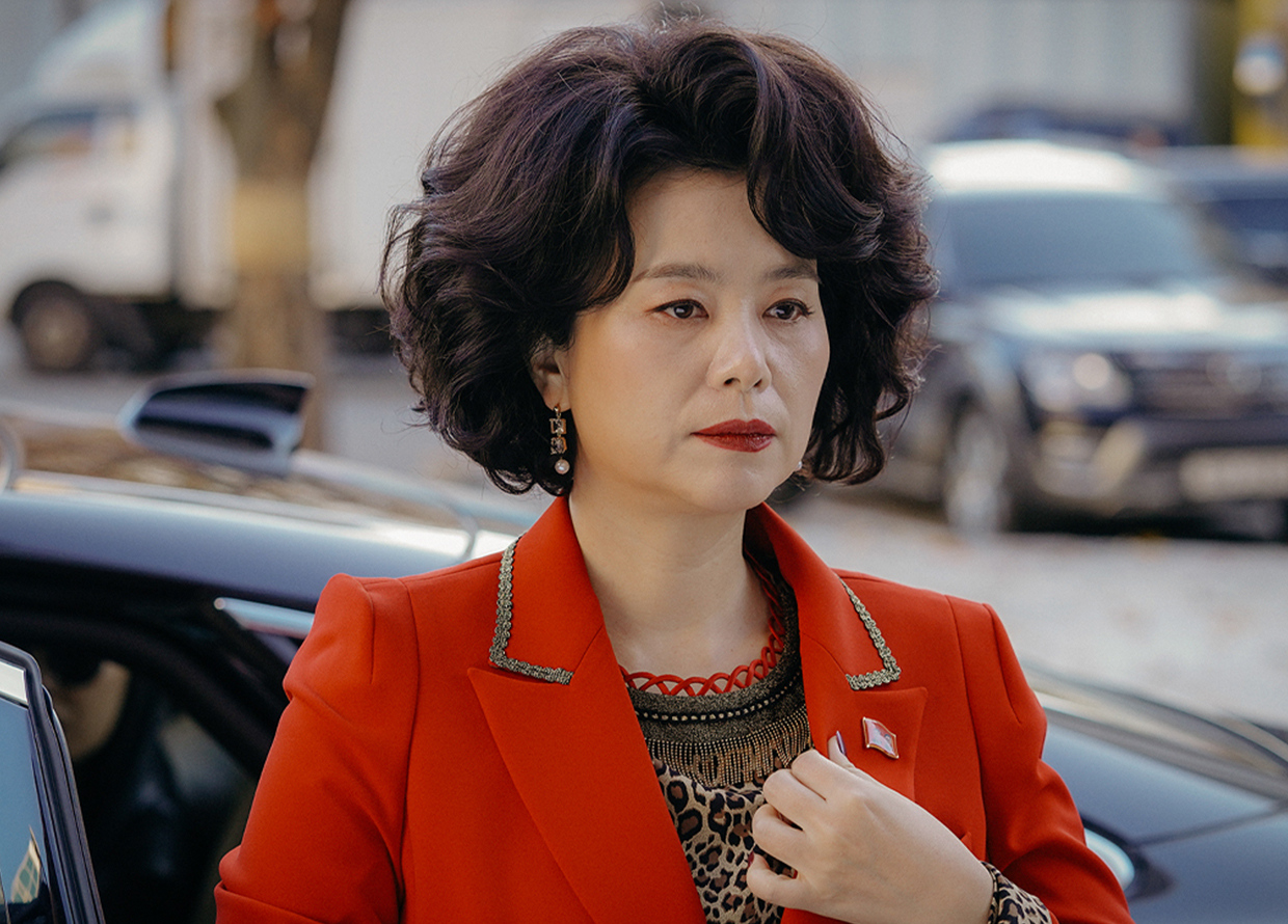 10 K-Drama Mums Who Deserve A Standing Ovation and Their Own Spin-Off Series