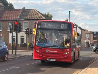 Bus SN16OGO — ADL Enviro 200